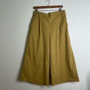 The North Face Wide Leg Standard Fit Pants Beige Outdoor Travel Comfort Size 16